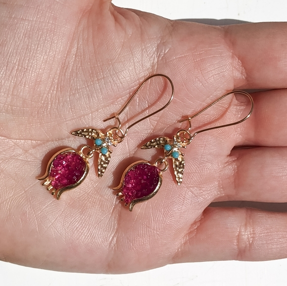 Luxurious Gold Pomegranate Earrings - Picture 3 of 13